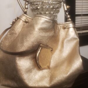 Juicy Couture Beautiful GOLD METALLIC LEATHER PURSE!